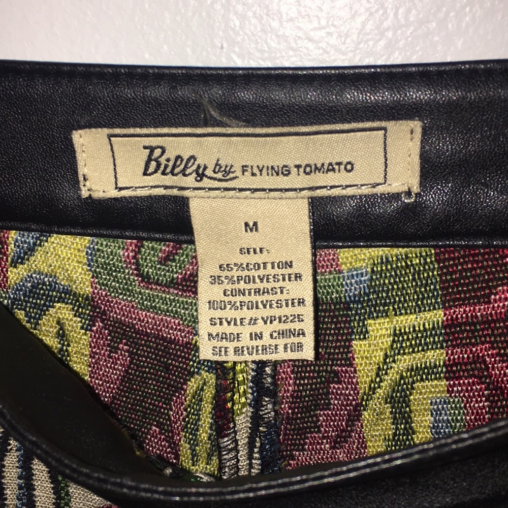 Shorts - Picture 3 of 3